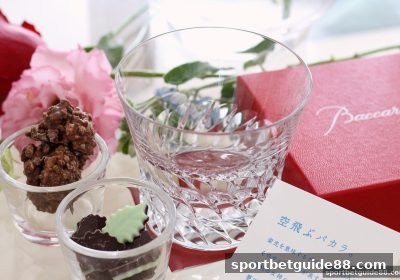 推牌九入门全攻略：体育投注站带你玩转经典骨牌对局